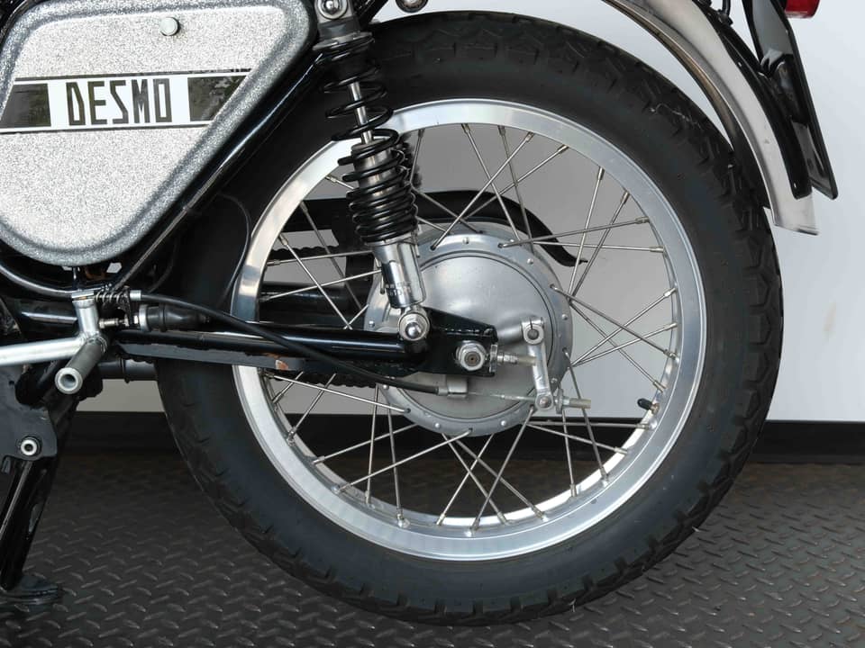 Image 27/64 of Ducati 350 Desmo (1971)