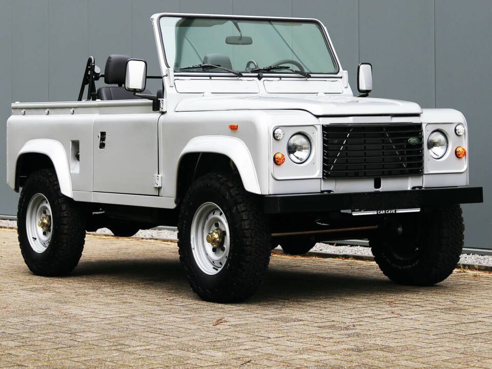 Immagine 6/49 di Land Rover Defender 90 (1990)