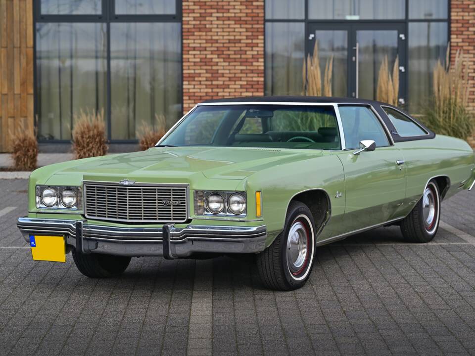 Image 2/44 of Chevrolet Impala (1974)