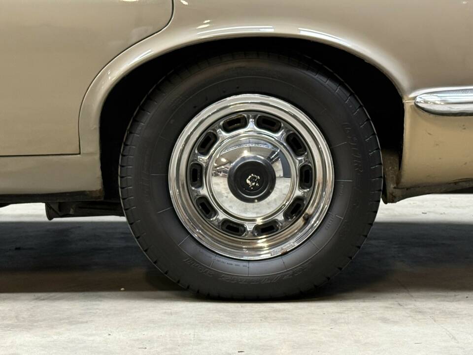 Bild 33/50 von Jaguar XJ 6 4.2 (1972)