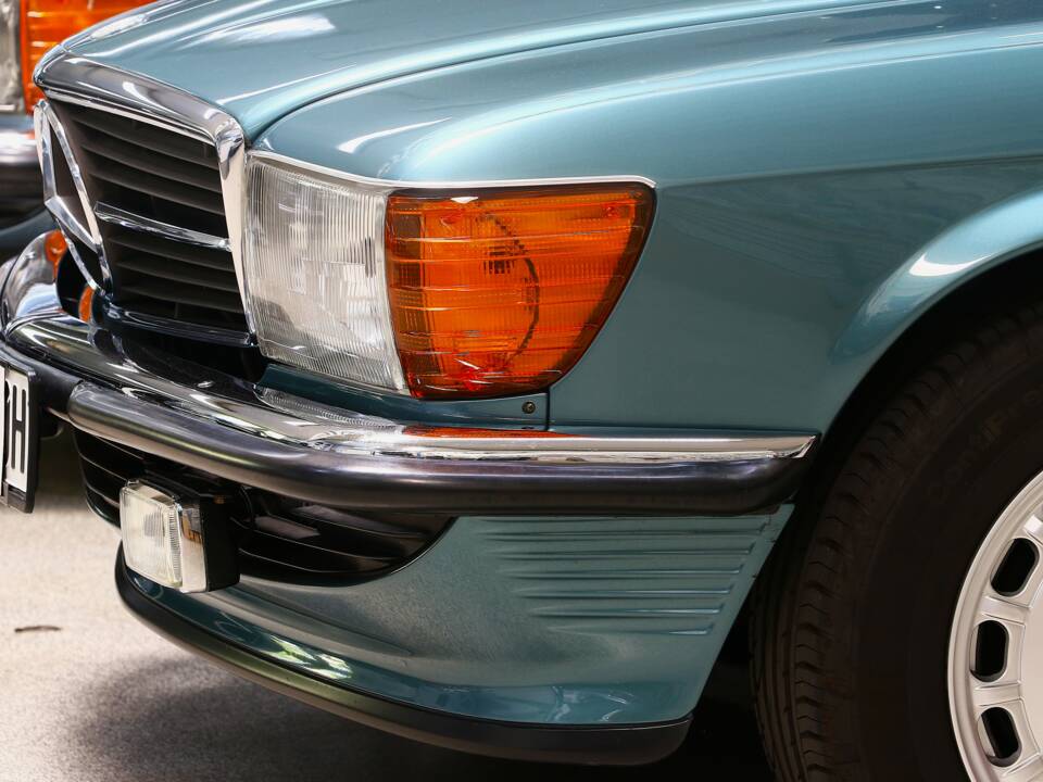 Image 9/25 of Mercedes-Benz 560 SL (1986)