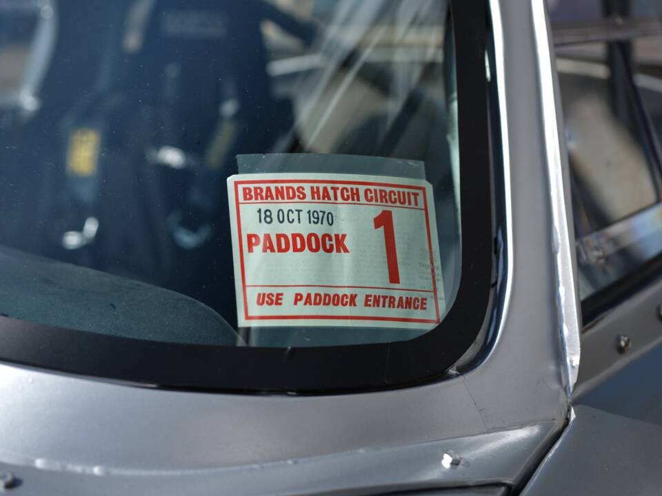 Image 16/50 de Jaguar Type E 3.8 (1970)