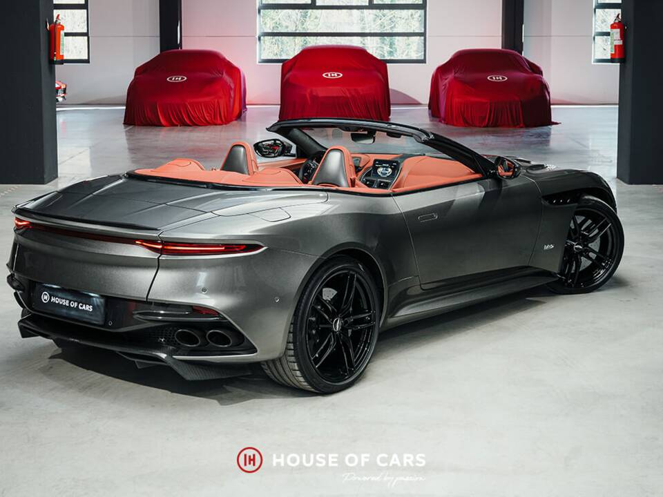Image 7/25 of Aston Martin DBS Superleggera Volante (2020)