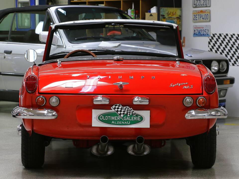 Image 8/42 of Triumph Spitfire Mk III (1967)