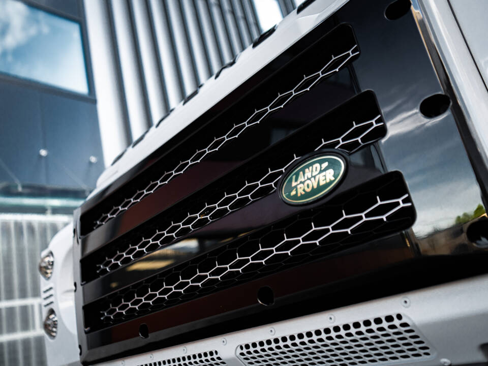 Image 14/66 of Land Rover Defender 90 TD4 (2007)