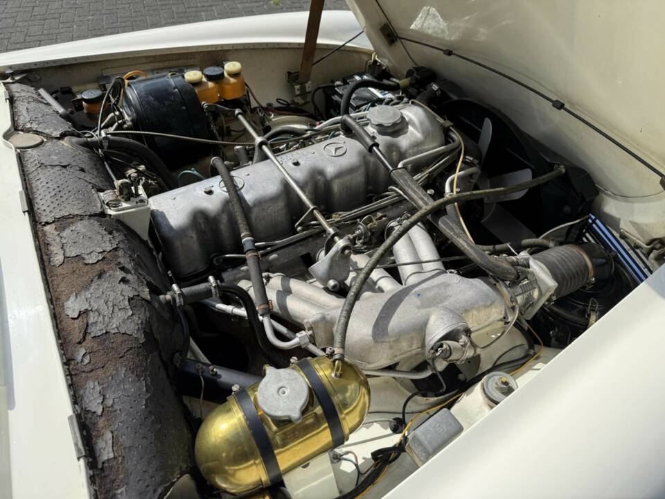 Immagine 49/50 di Mercedes-Benz 280 SL (1968)