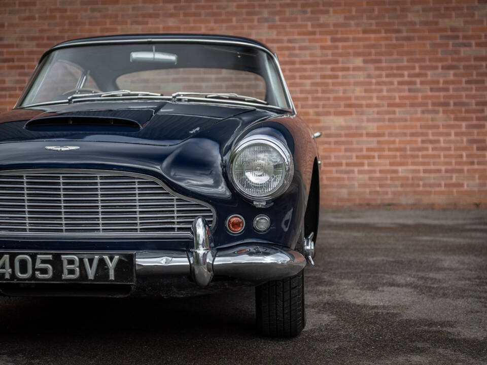 Image 24/72 de Aston Martin DB 4 (1962)