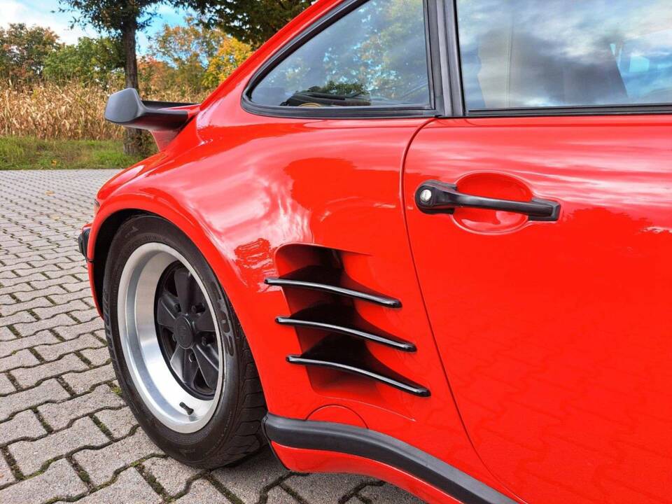 Image 11/28 de Porsche 911 Turbo 3.3 (1989)