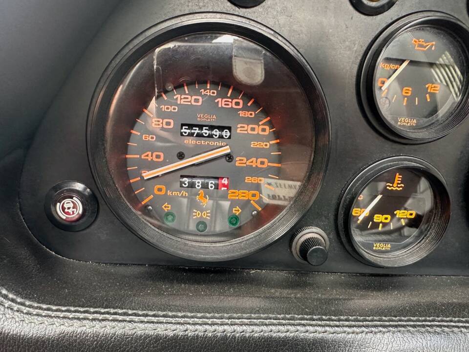 Bild 37/86 von Ferrari 328 GTS (1988)