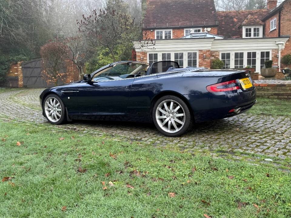 Image 26/48 of Aston Martin DB 9 Volante (2007)