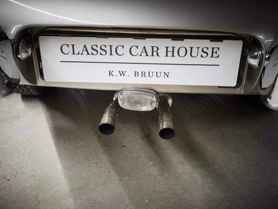 Immagine 51/99 di Jaguar E-Type 3.8 (1964)