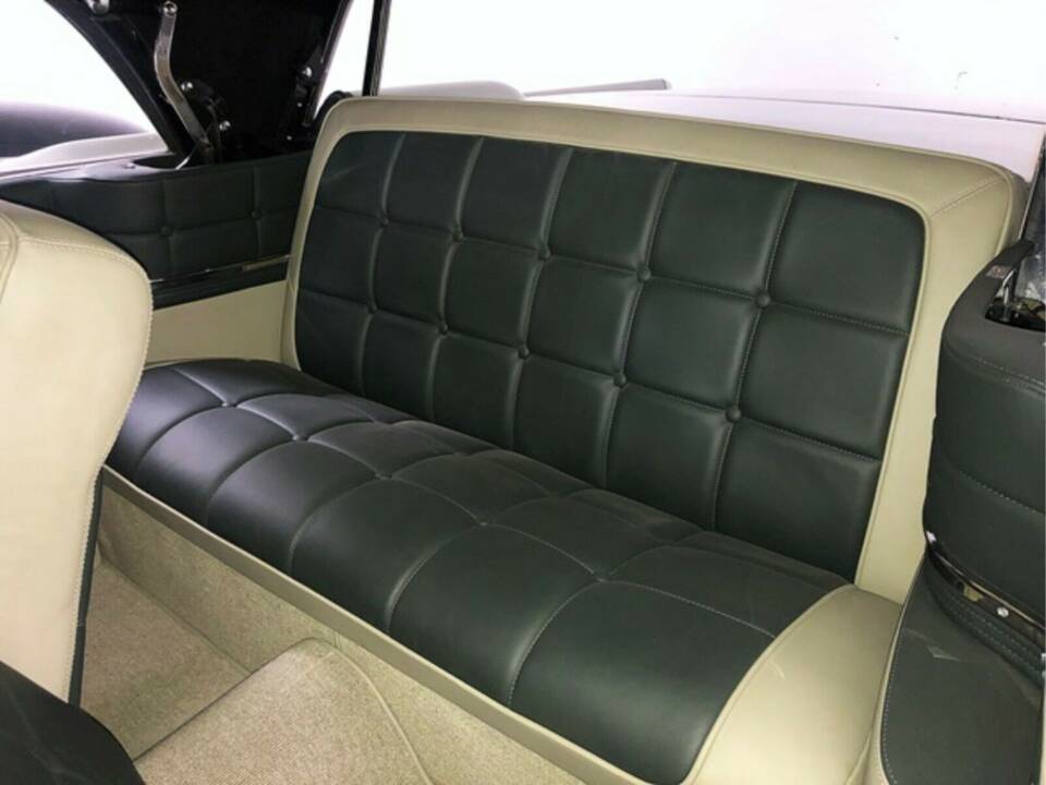 Bild 8/15 von Lincoln Continental Mk V Convertible (1960)