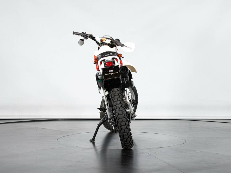 Image 3/50 de Yamaha DUMMY (1986)