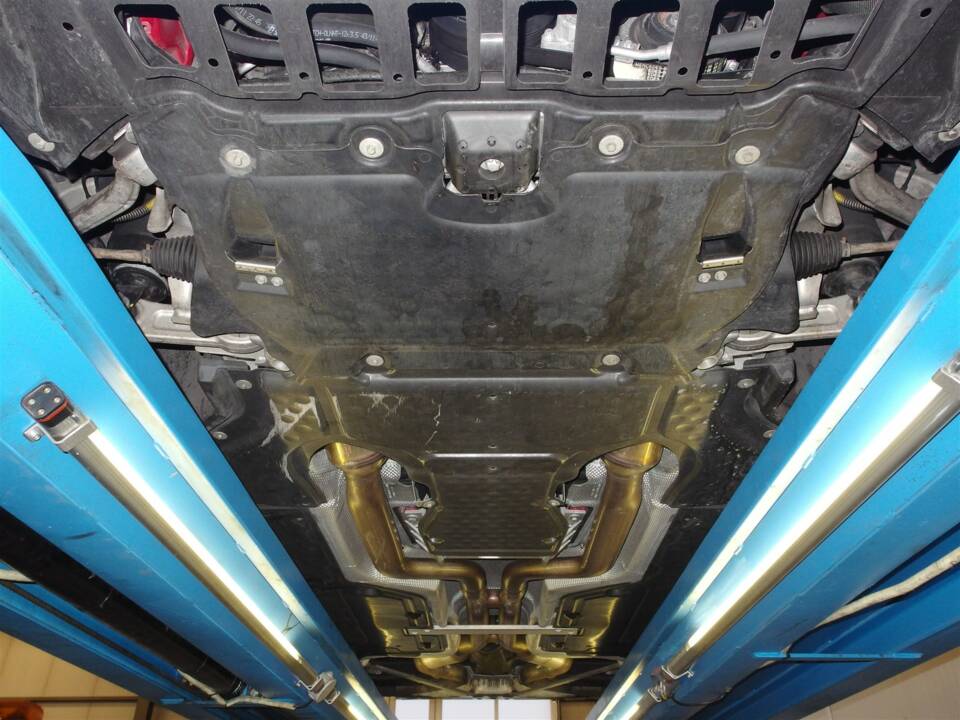 Image 84/99 of Mercedes-Benz SL 63 AMG (2012)