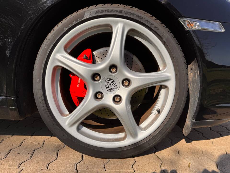 Bild 54/66 von Porsche 911 Carrera S (2006)