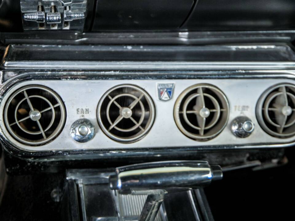 Image 28/50 de Ford Mustang 289 (1900)