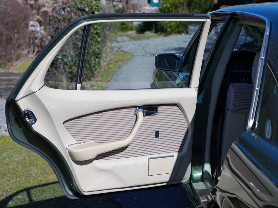 Afbeelding 9/16 van Mercedes-Benz 450 SEL 6,9 (1980)