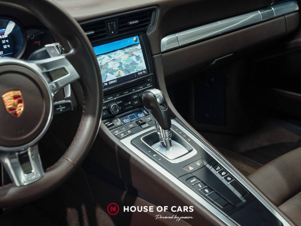 Image 19/23 of Porsche 911 Carrera 4S (2013)