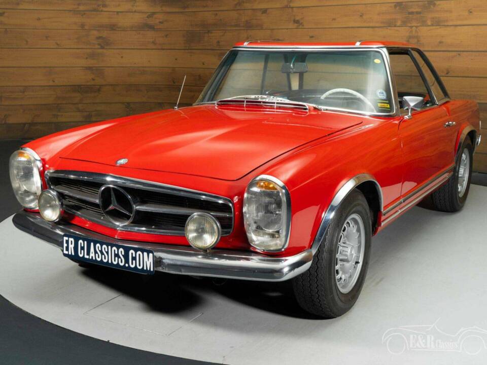 Image 4/19 de Mercedes-Benz 280 SL (1968)