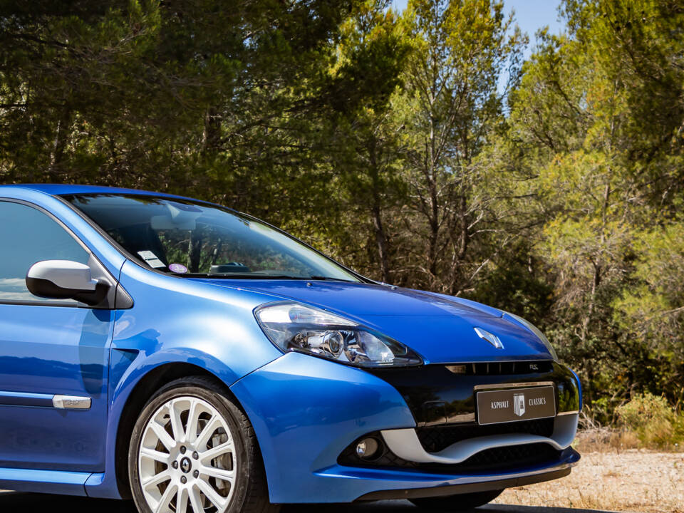 Image 37/40 of Renault Clio Gordini R.S. (2012)