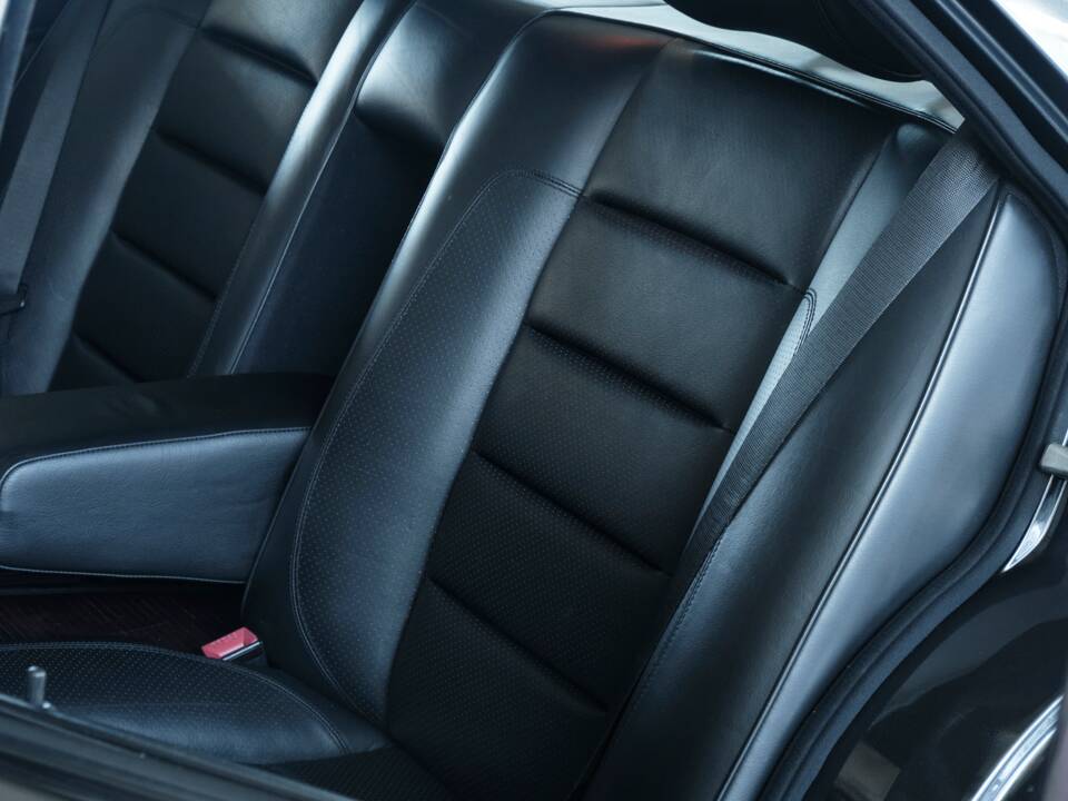 Bild 45/50 von Mercedes-Benz E 500 (1993)
