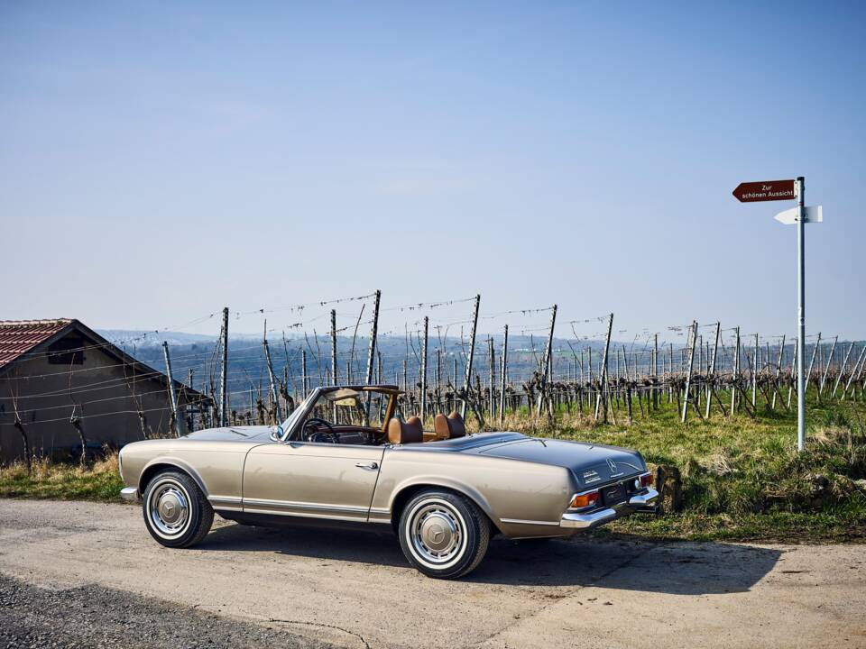 Image 8/31 of Mercedes-Benz 280 SL (1969)