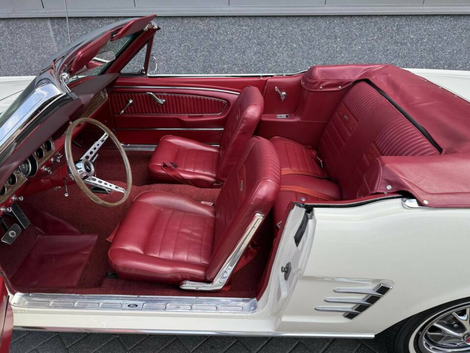 Image 31/50 de Ford Mustang 390 GTA (1966)