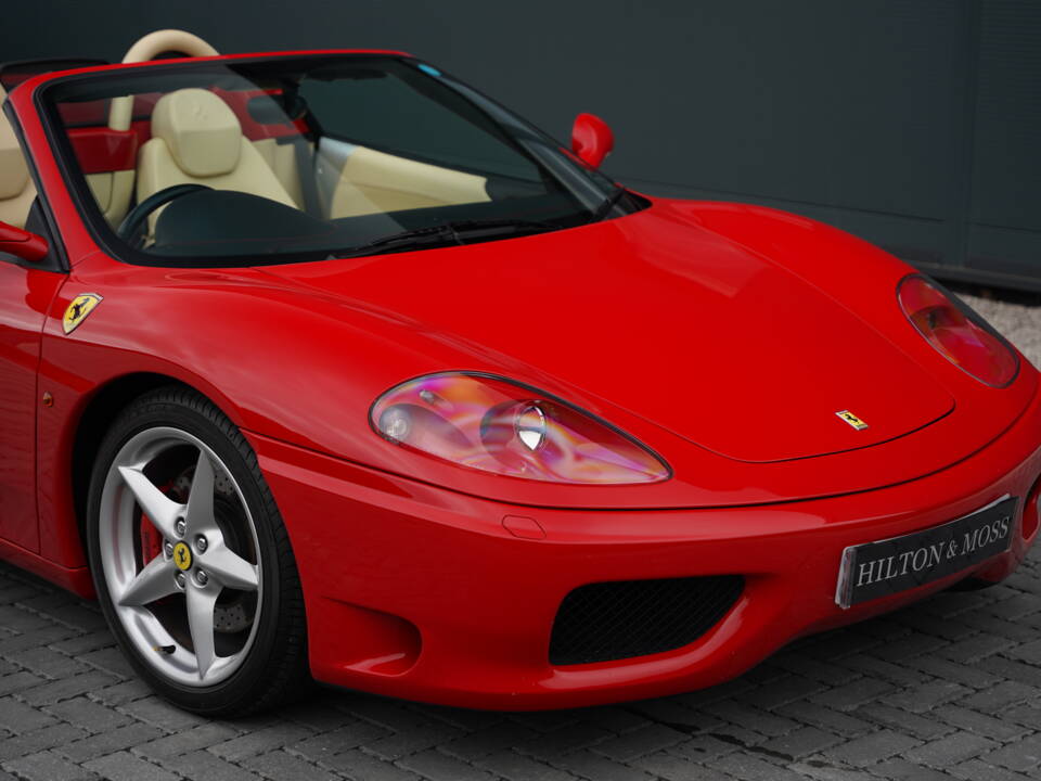 Image 33/50 of Ferrari 360 Spider (2004)