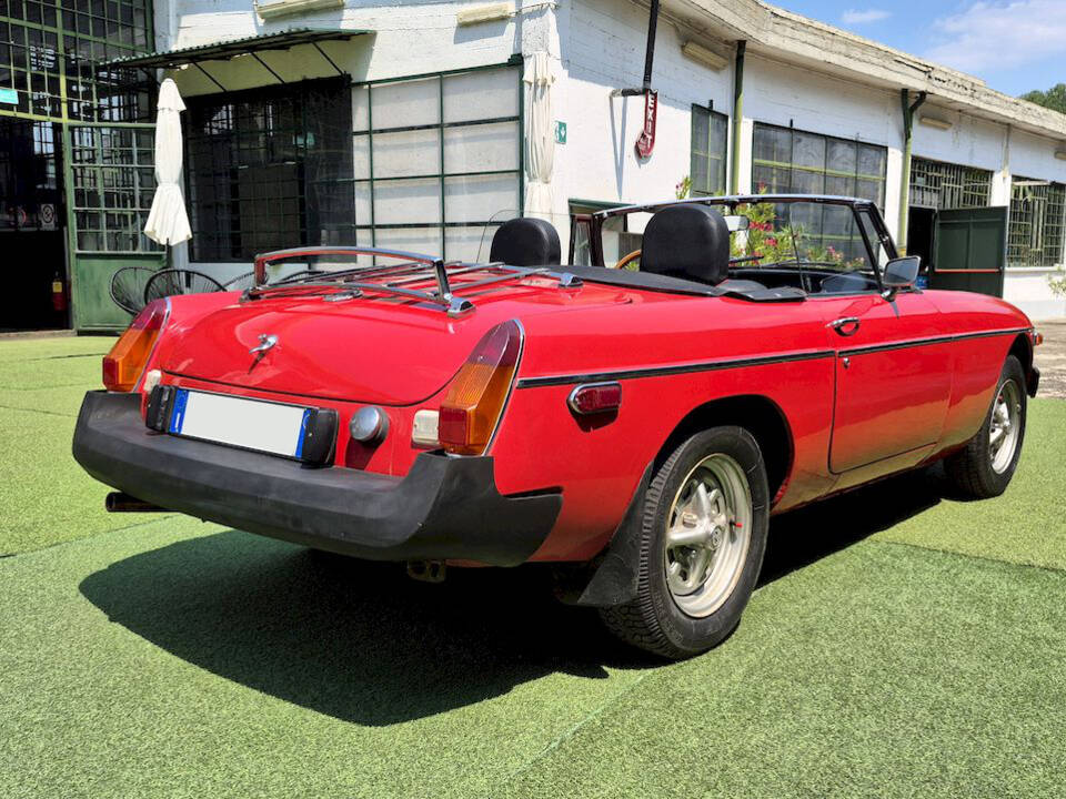 Image 11/40 of MG MGB (1979)