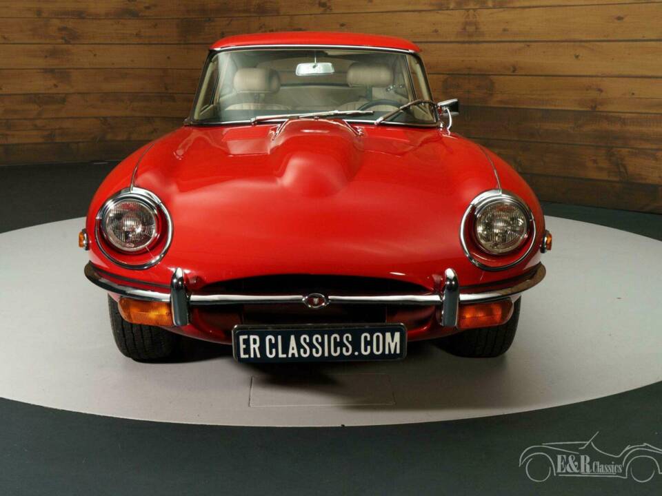 Image 4/19 of Jaguar E-Type (2+2) (1970)