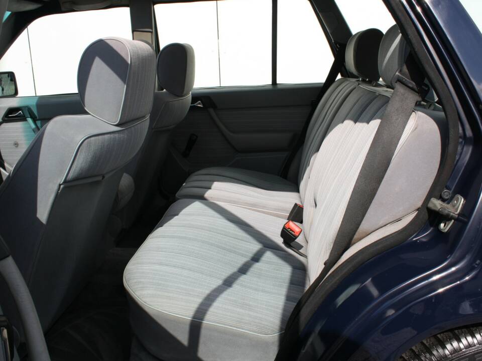 Bild 5/17 von Mercedes-Benz 230 TE (1986)