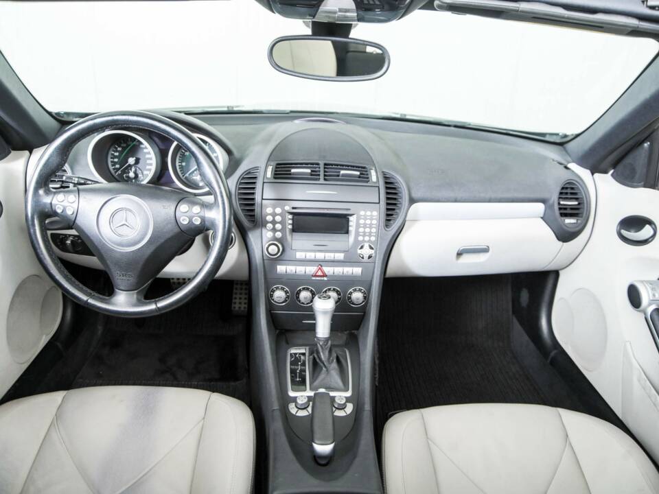 Bild 7/50 von Mercedes-Benz SLK 280 (2005)