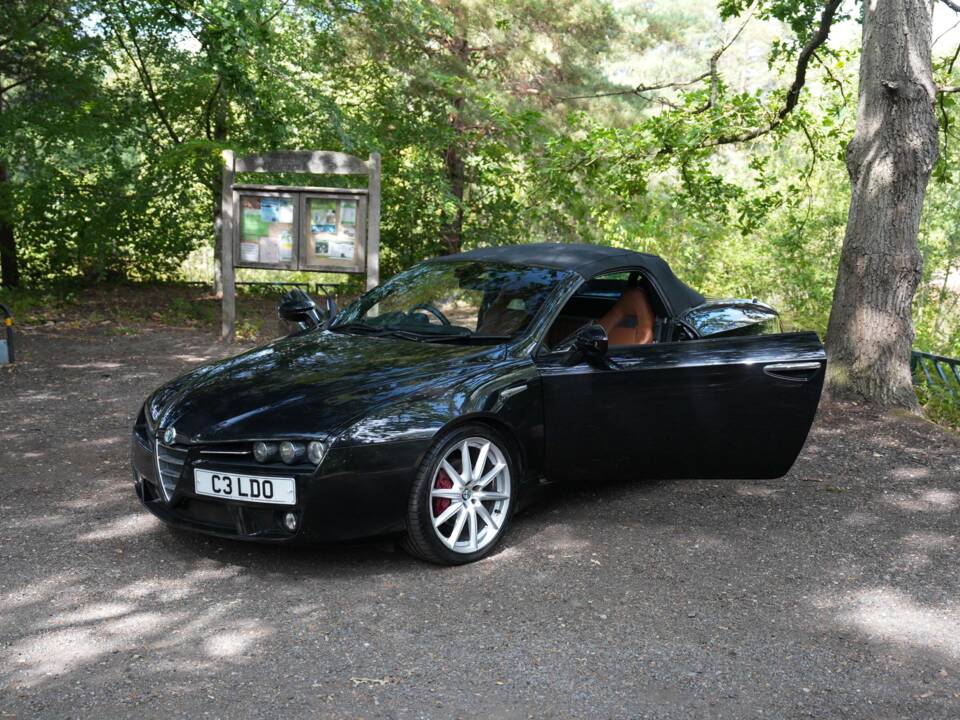 Bild 46/50 von Alfa Romeo Spider 3.2 V6 (2008)
