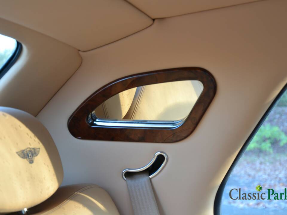 Bild 31/50 von Bentley Arnage Red Label (2002)
