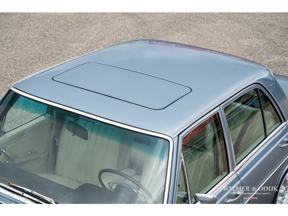 Image 22/36 of Mercedes-Benz 280 SE (1969)