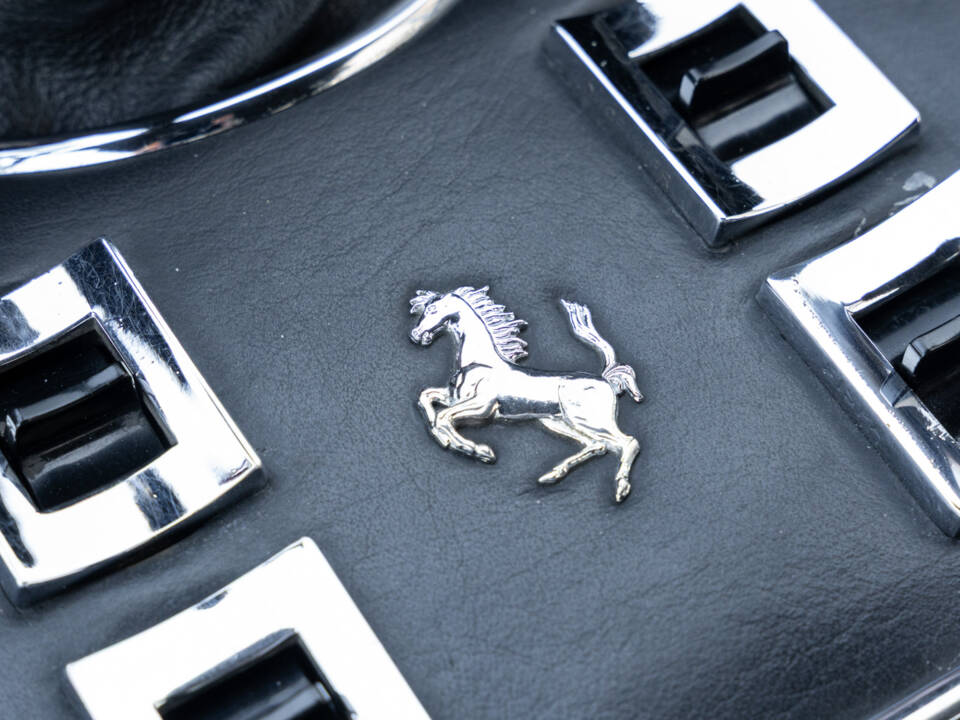 Image 30/69 of Ferrari 365 GT 2+2 (1969)