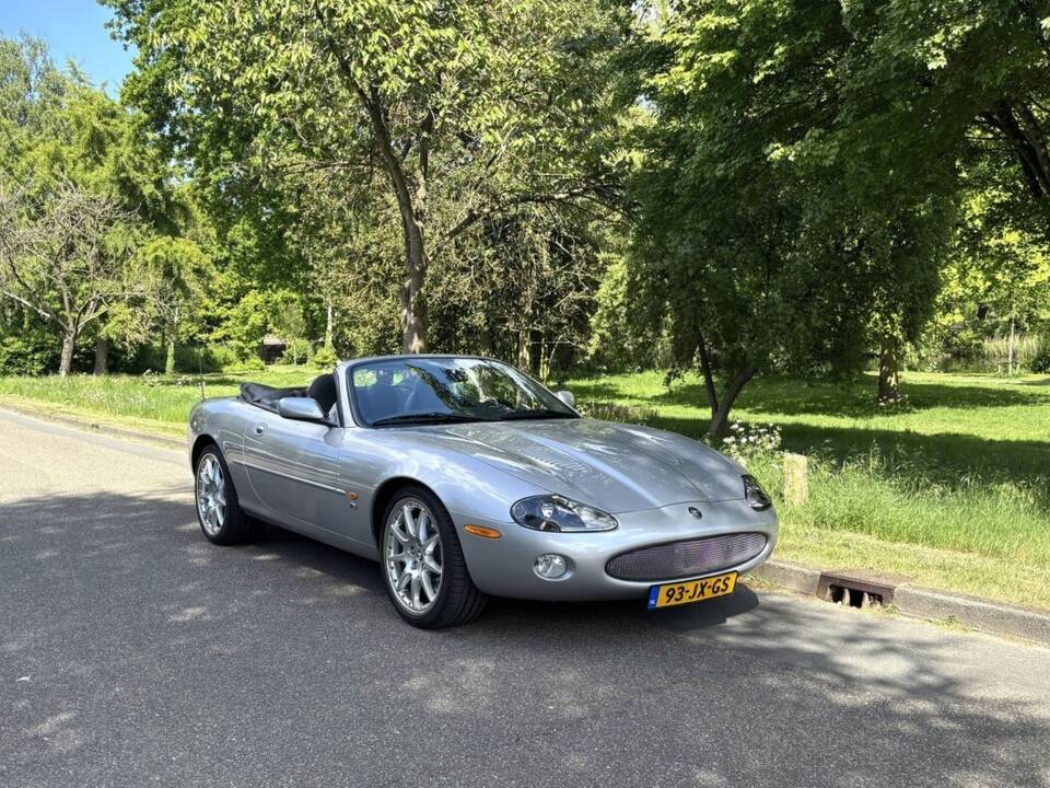 Image 5/28 de Jaguar XKR (2002)