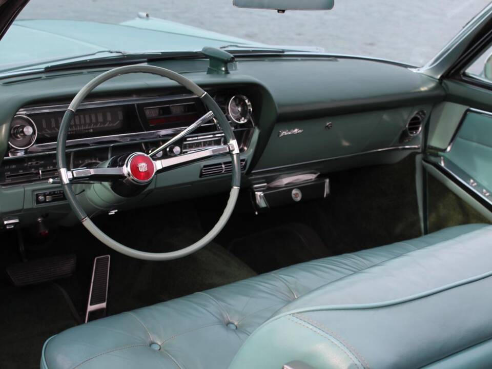 Image 16/29 of Cadillac 62 Convertible (1963)