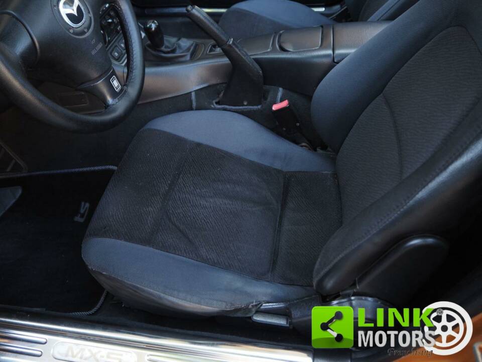 Afbeelding 6/10 van Mazda MX-5 1.6 (2000)