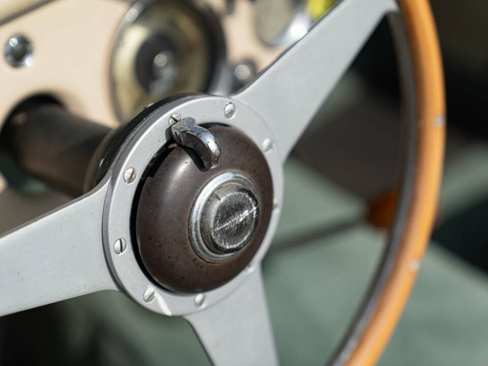 Bild 43/50 von Austin-Healey 100&#x2F;6 (BN4) (1957)