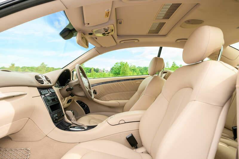 Bild 27/47 von Mercedes-Benz CLK 320 (2003)