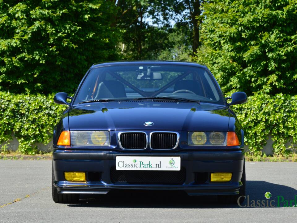 Image 8/50 de BMW 323i (1998)