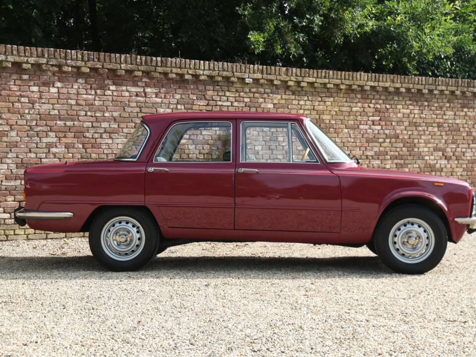 Immagine 42/50 di Alfa Romeo Giulia Nuova Super 1300 (1975)