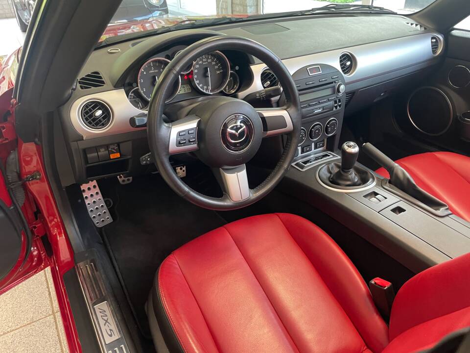Bild 10/25 von Mazda MX-5 2.0 (2005)
