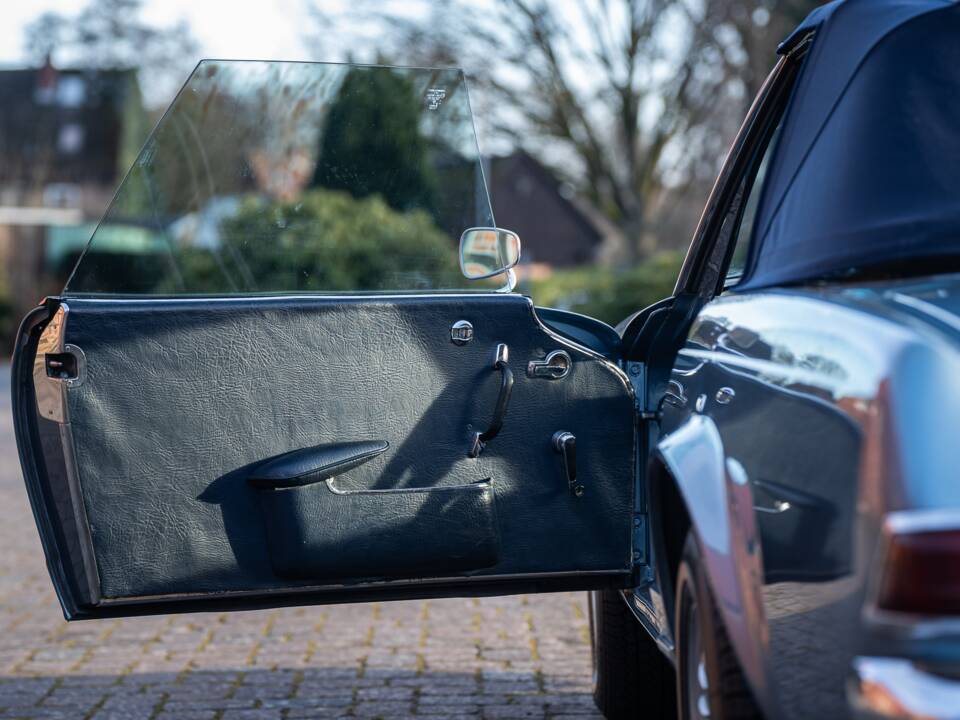 Bild 22/69 von Mercedes-Benz 230 SL (1967)