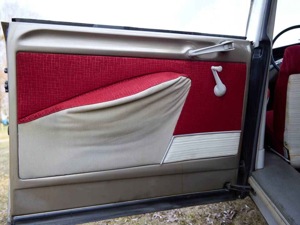 Image 25/28 of Citroën ID 19 (1966)