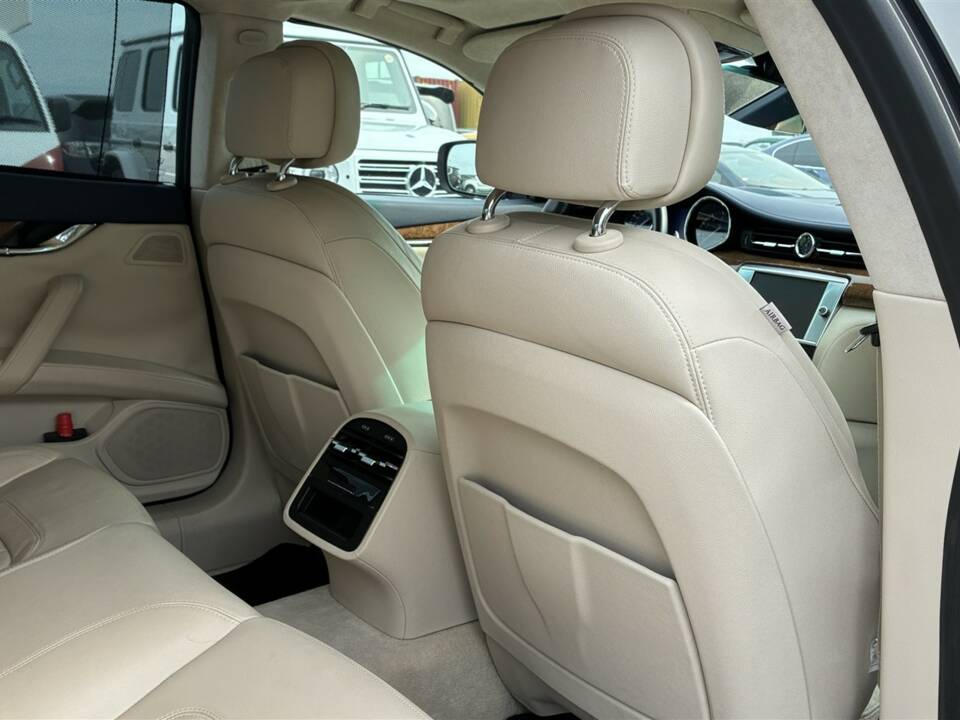 Image 32/53 of Maserati Quattroporte GTS (2013)