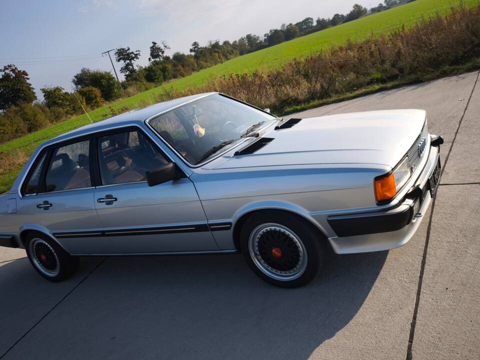 Image 1/94 de Audi 80 CD 5S (1982)