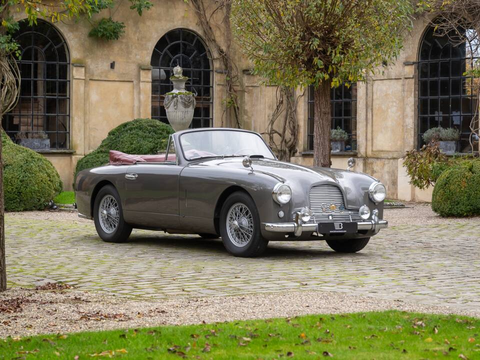 Afbeelding 1/29 van Aston Martin DB 2&#x2F;4 Mk II DHC (1956)