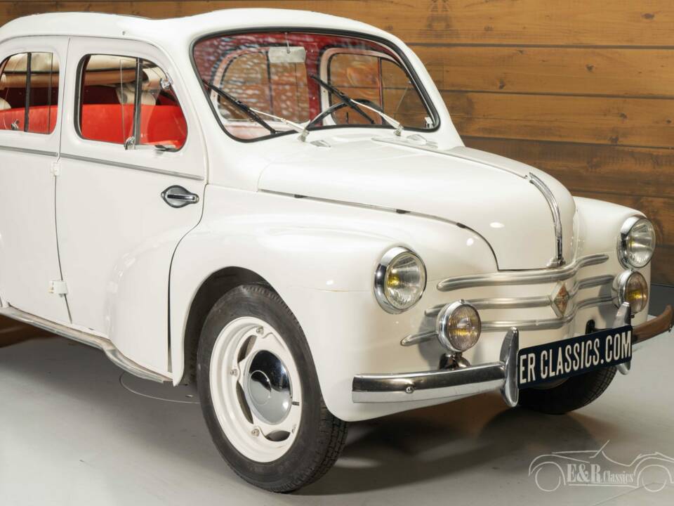 Bild 2/8 von Renault 4 CV (1952)